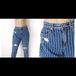 American eagle mom jeans.